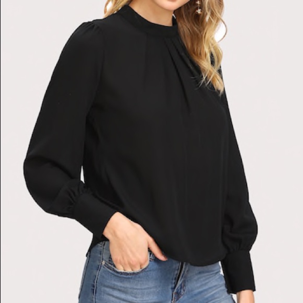 Black Puff Sleeve Pleated Blouse